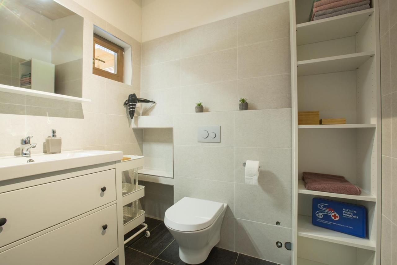 Holiday Home Natura สลูน ภายนอก รูปภาพ