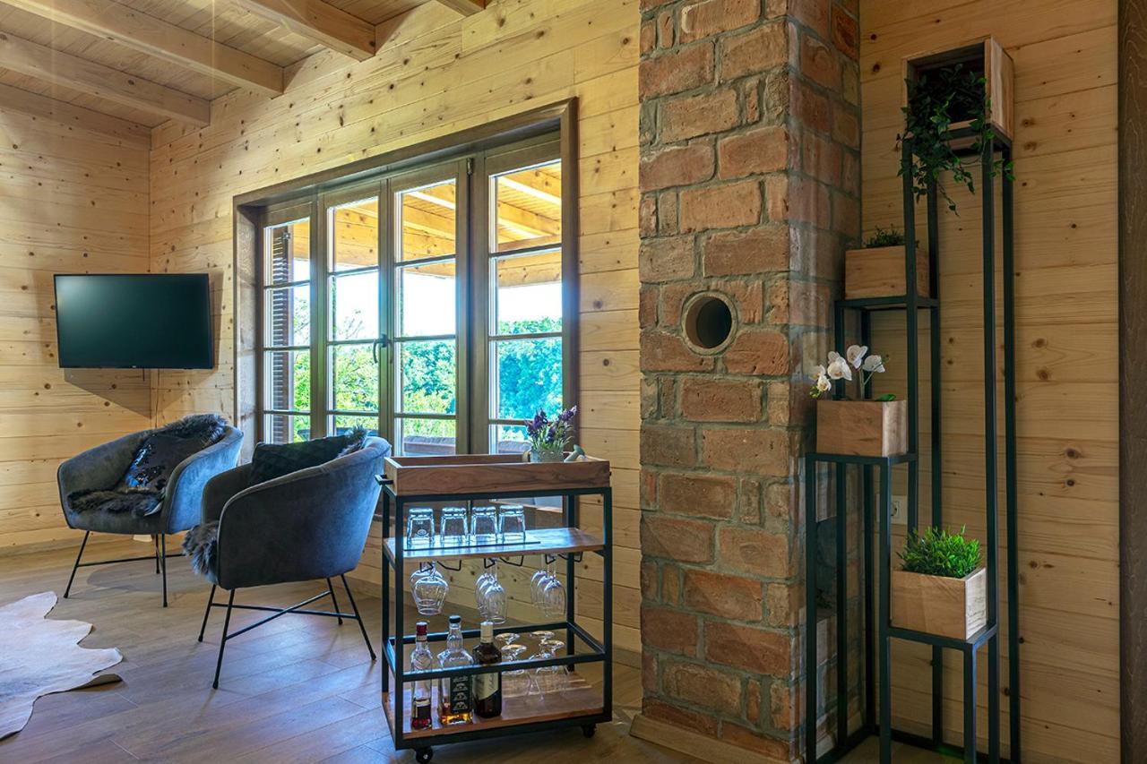 Holiday Home Natura สลูน ภายนอก รูปภาพ